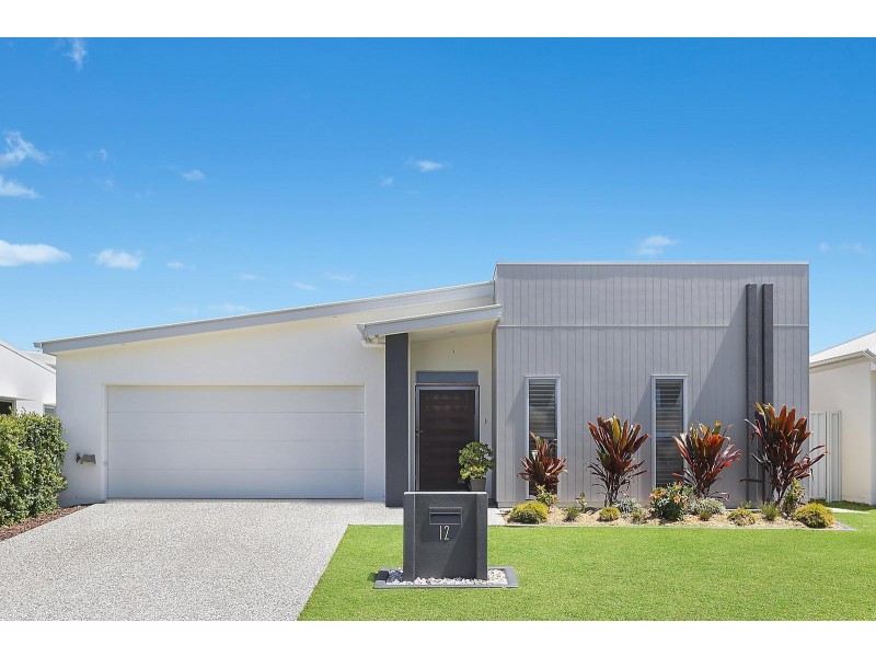 12 Bond Street, Pelican Waters QLD 4551