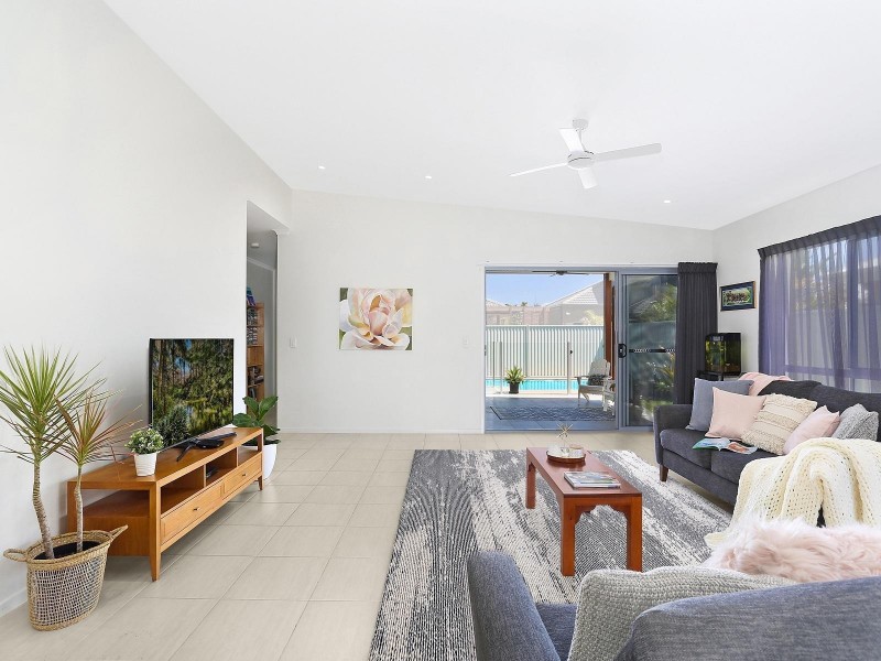 12 Bond Street, Pelican Waters QLD 4551