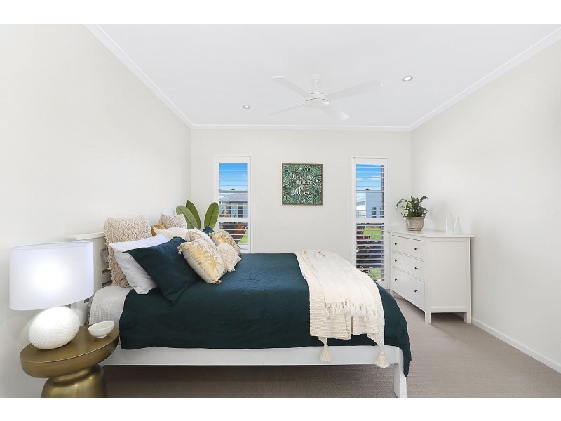 12 Bond Street, Pelican Waters QLD 4551