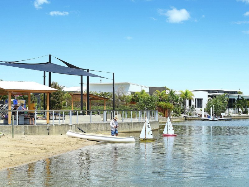 3 Wilshire Place, Pelican Waters QLD 4551