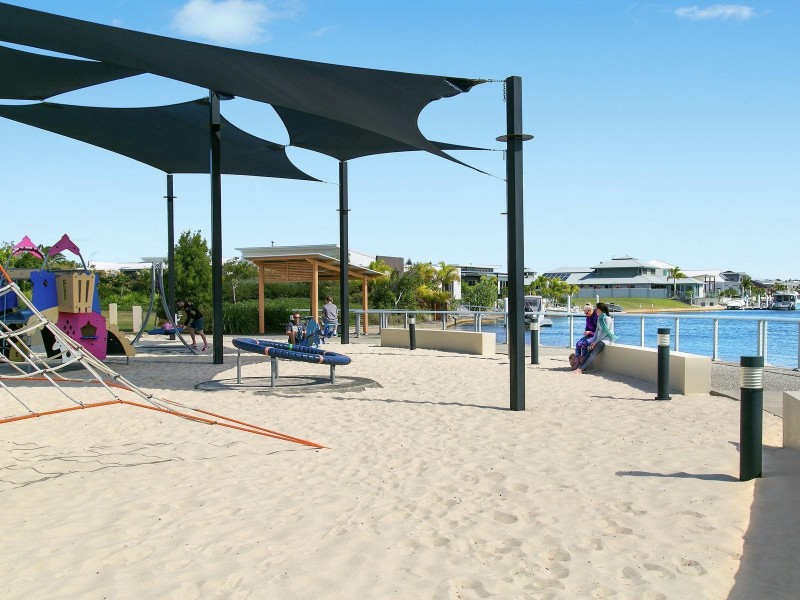 42 Whitehaven Way, Pelican Waters QLD 4551