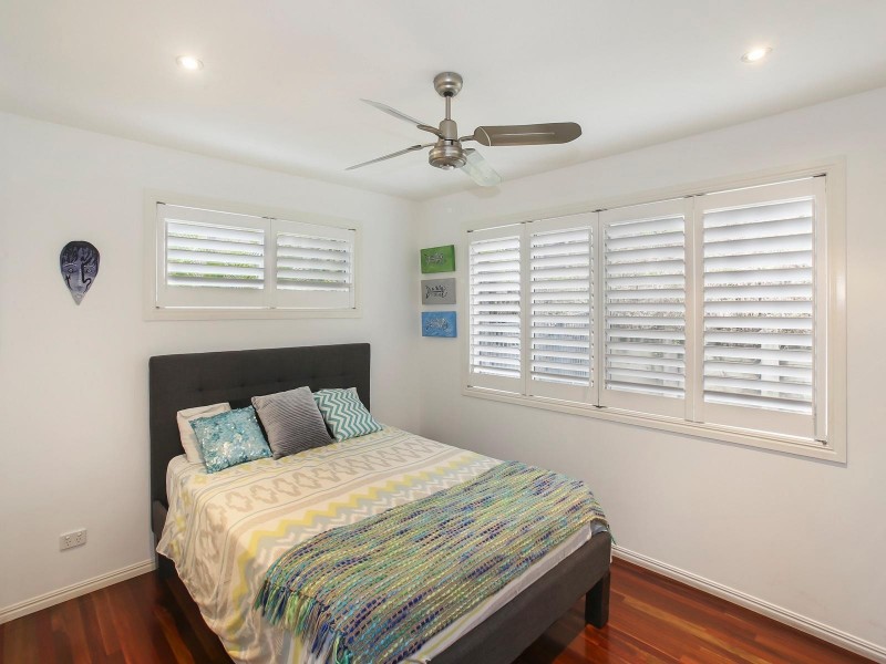 11 Hillside Court, Little Mountain QLD 4551