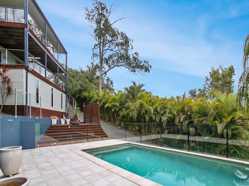 11 Hillside Court, Little Mountain QLD 4551