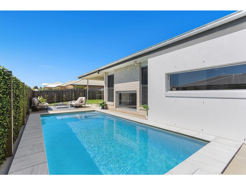 8 Verde Circuit, Caloundra West QLD 4551