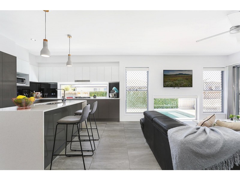 8 Verde Circuit, Caloundra West QLD 4551