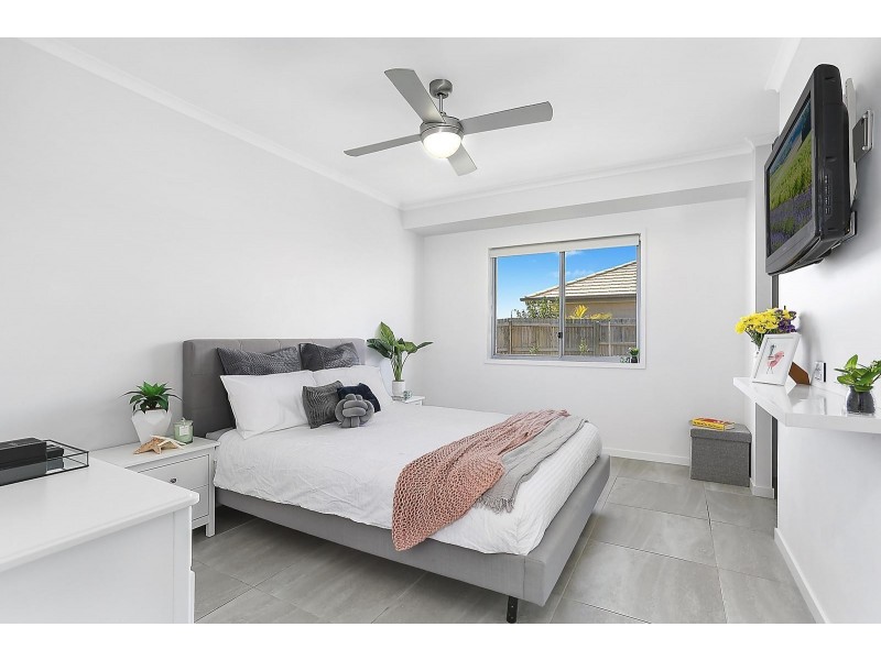 8 Verde Circuit, Caloundra West QLD 4551