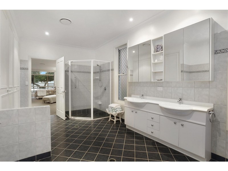 135 Esplanade, Golden Beach QLD 4551