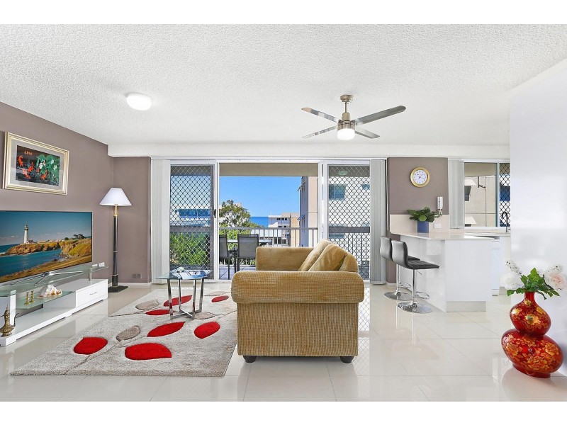 2/5 Warne Terrace, Kings Beach QLD 4551