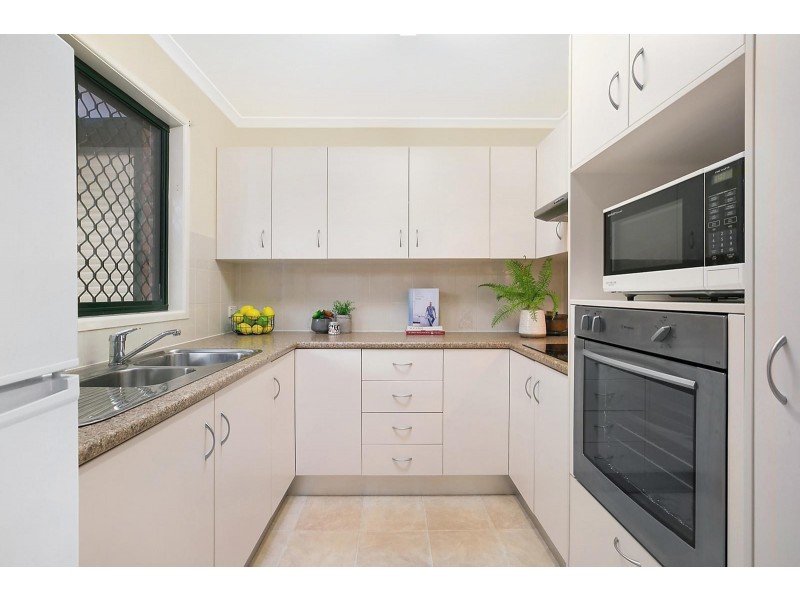 225/4 Melody Court, Warana QLD 4575