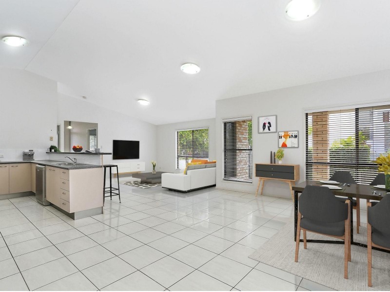 1 Griffin Crescent, Caloundra West QLD 4551
