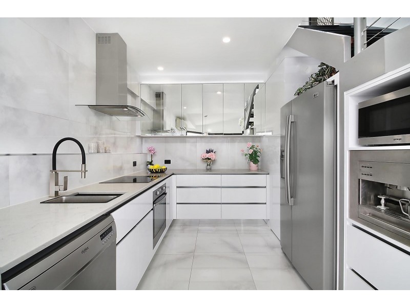 25/10-14 Saltair Street, Kings Beach QLD 4551