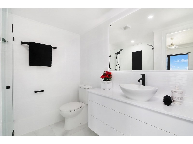 25/10-14 Saltair Street, Kings Beach QLD 4551