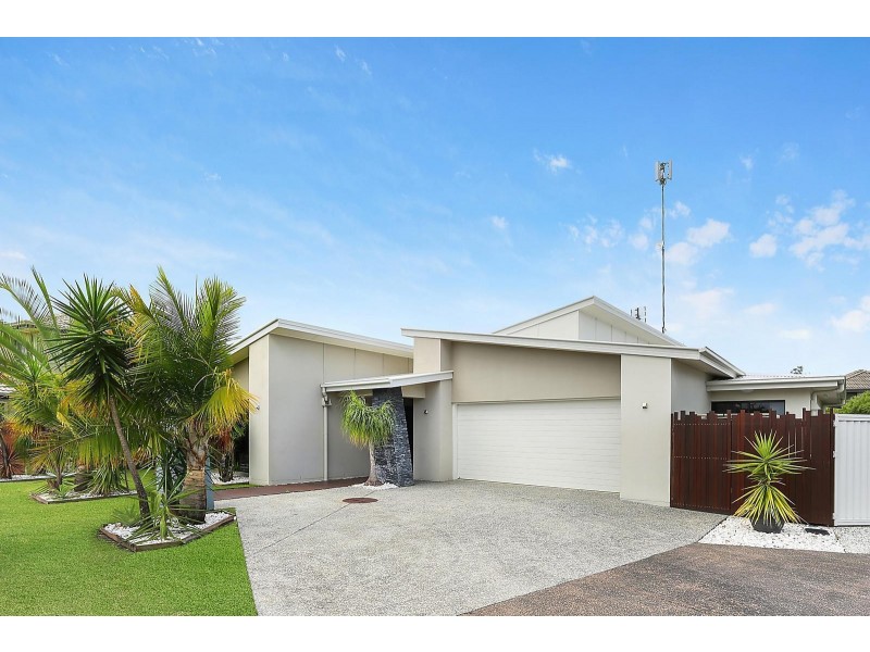 5 Alicia Circuit, Little Mountain QLD 4551