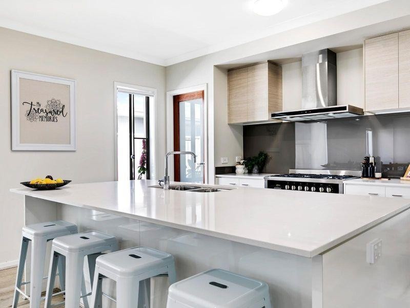 10 Fortier Street, Pelican Waters QLD 4551