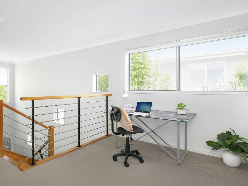 8 Panama Court, Kawana Island QLD 4575