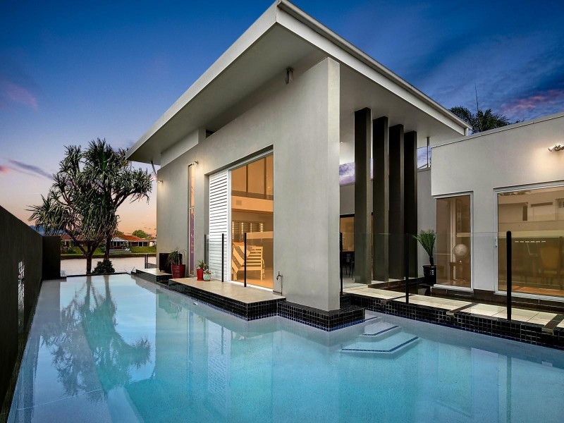 7 Santorini Court, Kawana Island QLD 4575