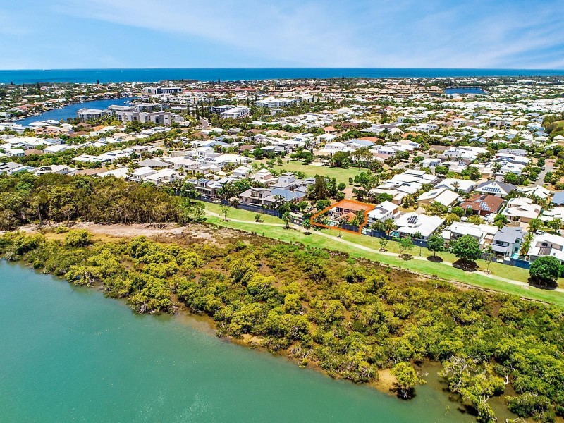 17 Easter Street, Kawana Island QLD 4575