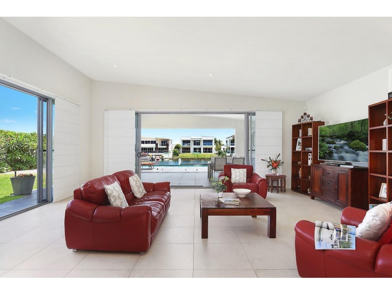 12 Deep Water Circuit, Pelican Waters QLD 4551