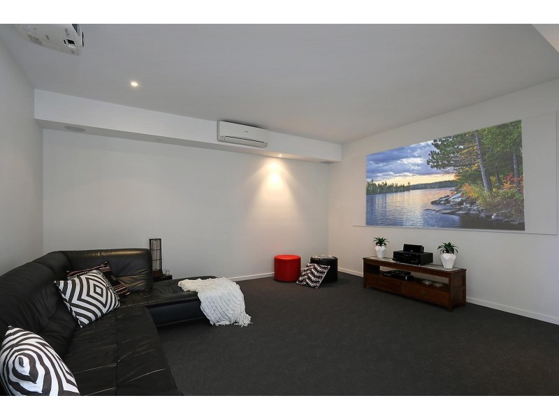 12 Deep Water Circuit, Pelican Waters QLD 4551