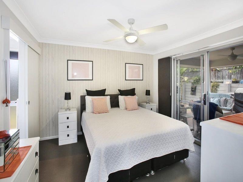 24 Sunrise Terrace, Little Mountain QLD 4551