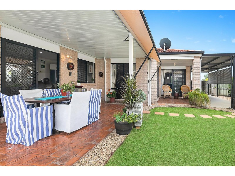 1 Toorbul Street, Pelican Waters QLD 4551