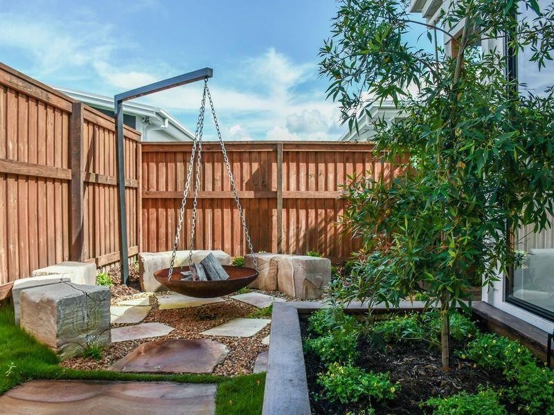 4 Cane Place, Palmview QLD 4553