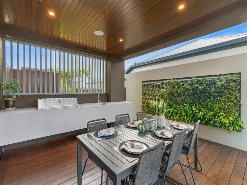 16 Tranquility Way, Palmview QLD 4553