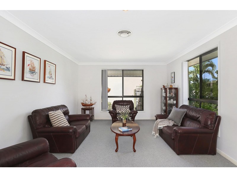 6 Mykonos Court, Kawana Island QLD 4575