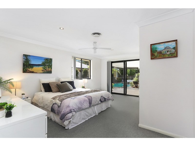 6 Mykonos Court, Kawana Island QLD 4575