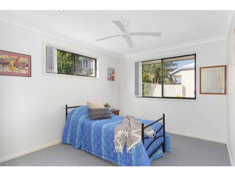 6 Mykonos Court, Kawana Island QLD 4575