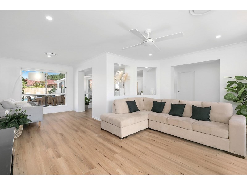 28 Lang Street, Pelican Waters QLD 4551