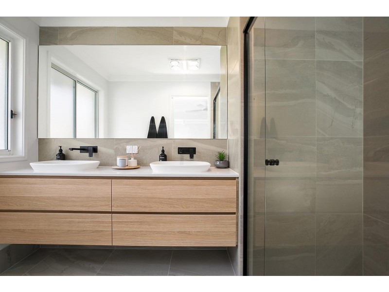 28 Lang Street, Pelican Waters QLD 4551