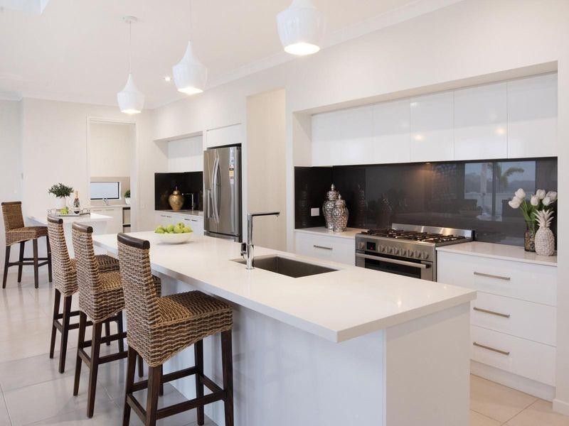 16 Renoso Place, Little Mountain QLD 4551