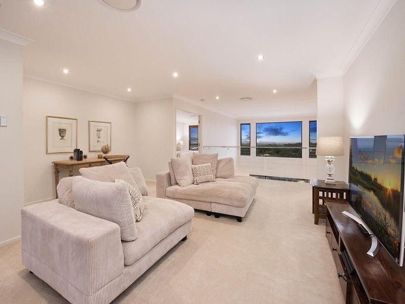 16 Renoso Place, Little Mountain QLD 4551