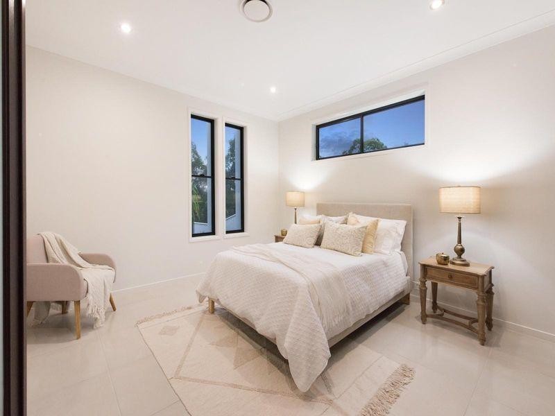 16 Renoso Place, Little Mountain QLD 4551