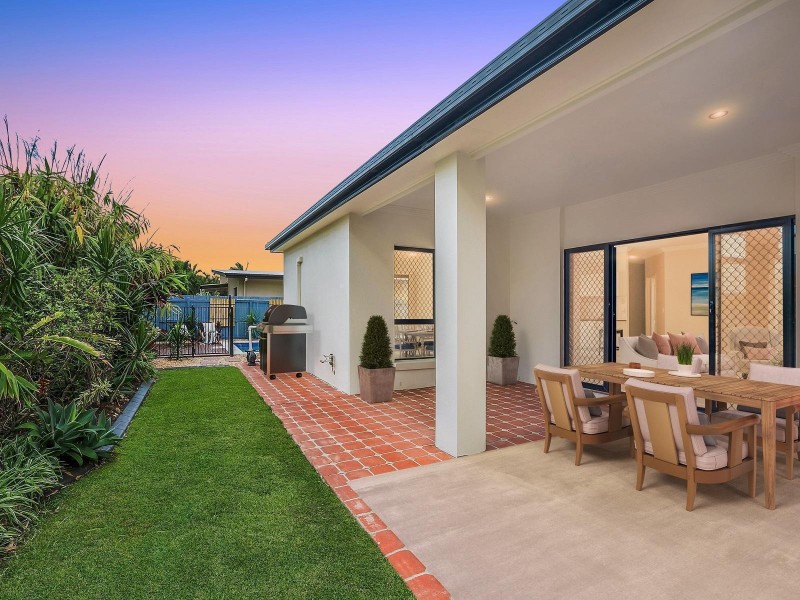 12 Sumatra Court, Kawana Island QLD 4575