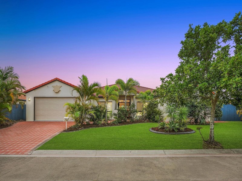 12 Sumatra Court, Kawana Island QLD 4575