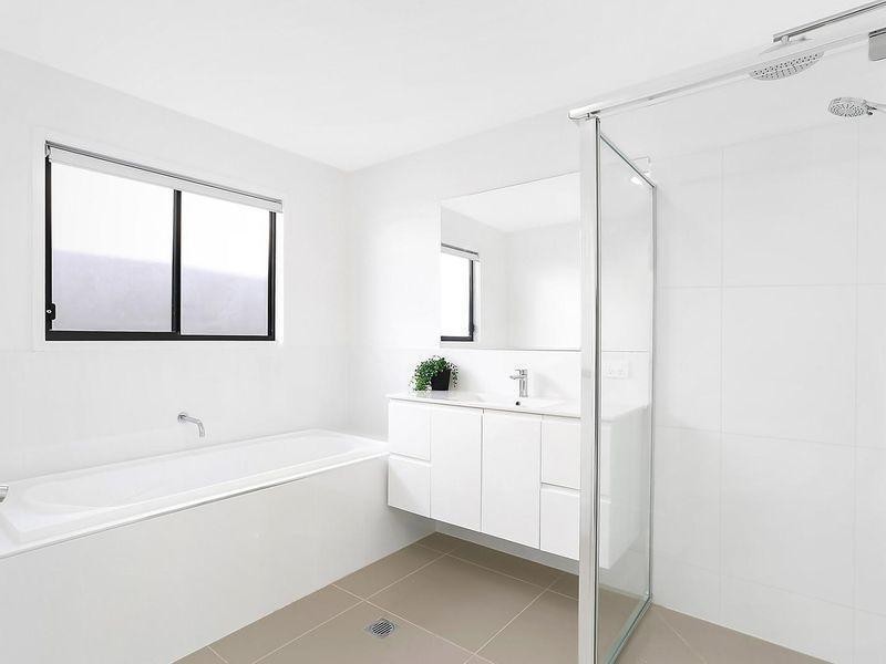 23 Samuel Walker Street, Caloundra West QLD 4551