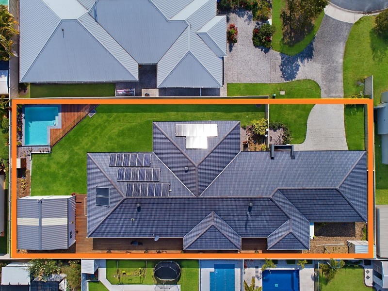 9 Leonie Court, Pelican Waters QLD 4551