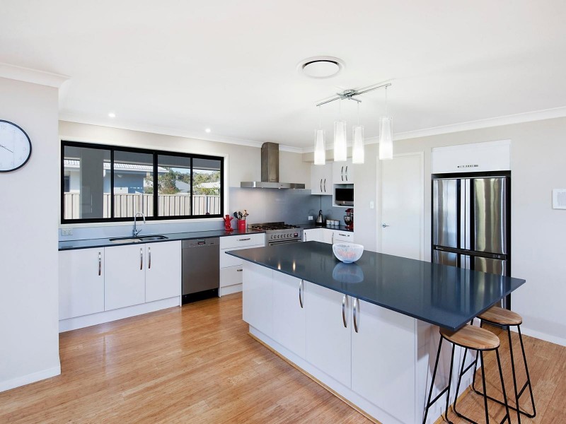 9 Leonie Court, Pelican Waters QLD 4551