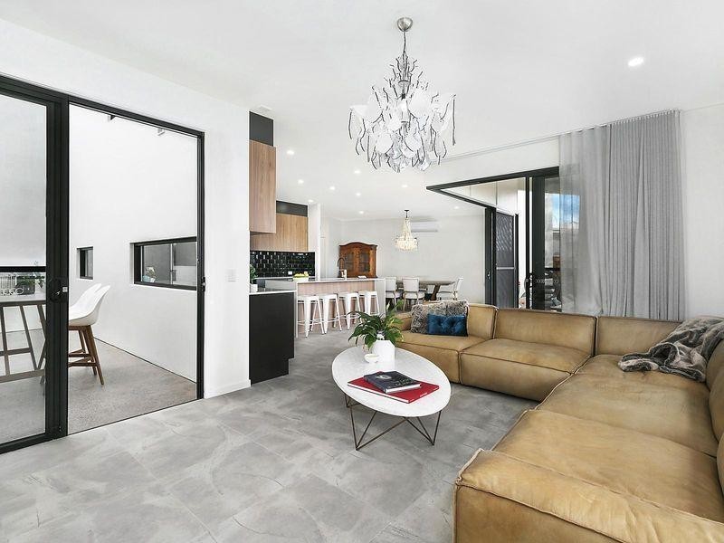 13 Round Bush Crescent, Maroochydore QLD 4558