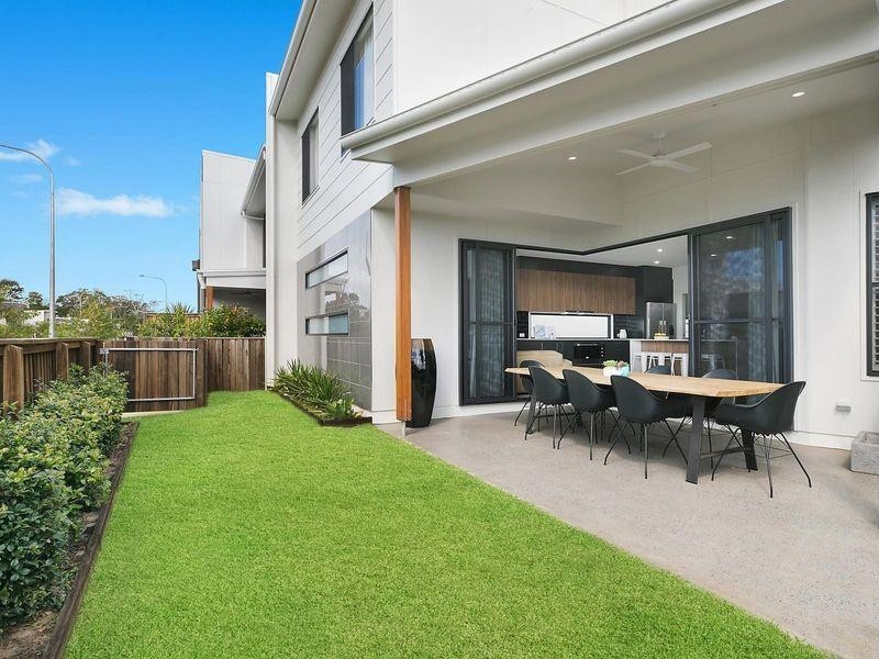 13 Round Bush Crescent, Maroochydore QLD 4558
