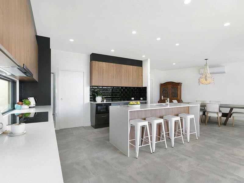 13 Round Bush Crescent, Maroochydore QLD 4558