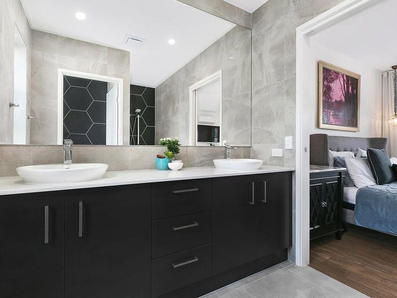 13 Round Bush Crescent, Maroochydore QLD 4558