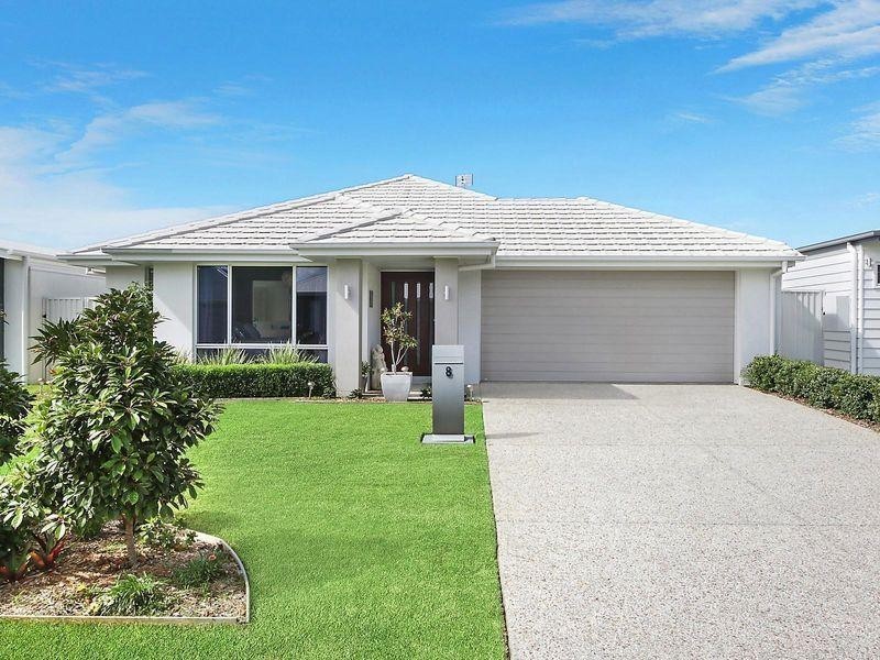 8 Maclamond Drive, Pelican Waters QLD 4551
