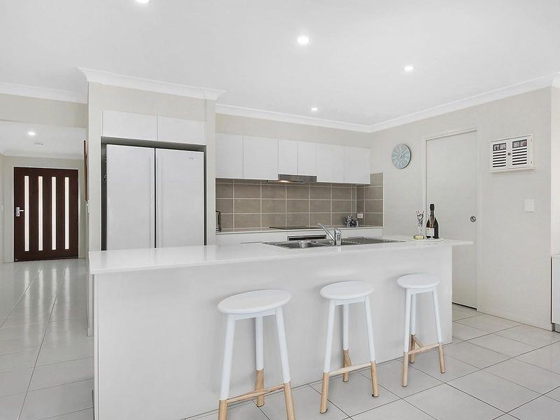 8 Maclamond Drive, Pelican Waters QLD 4551