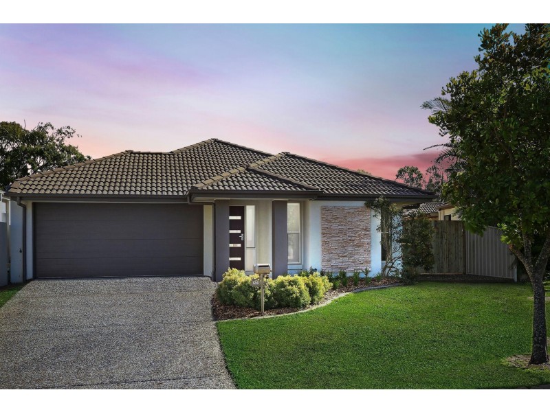 124 Grand Parade, Kawana Island QLD 4575