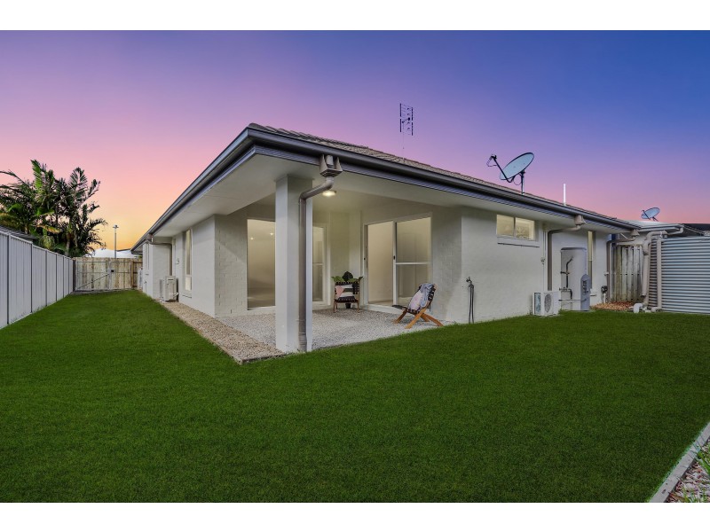 124 Grand Parade, Kawana Island QLD 4575