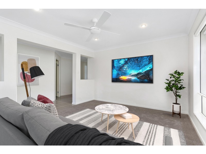 124 Grand Parade, Kawana Island QLD 4575