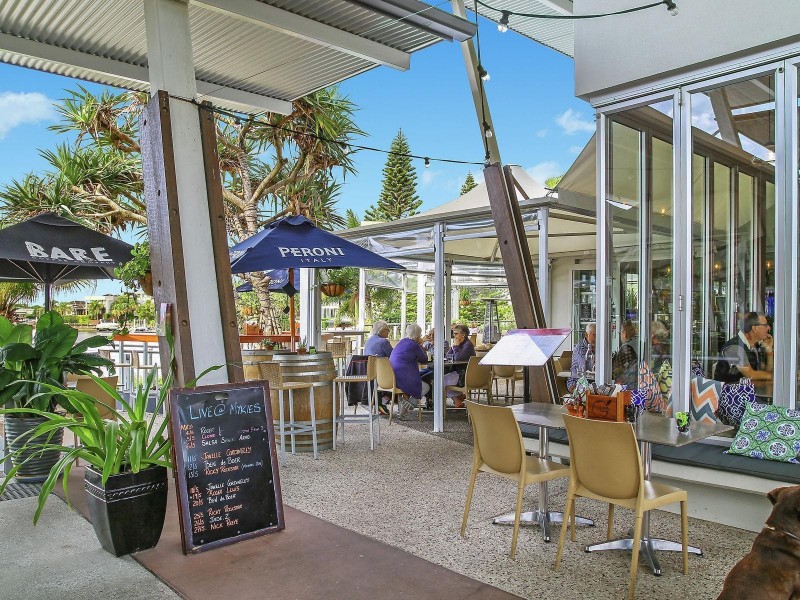 124 Grand Parade, Kawana Island QLD 4575